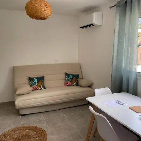 Les Jardins De Saint Pancrace Apartment Corte  Room photo